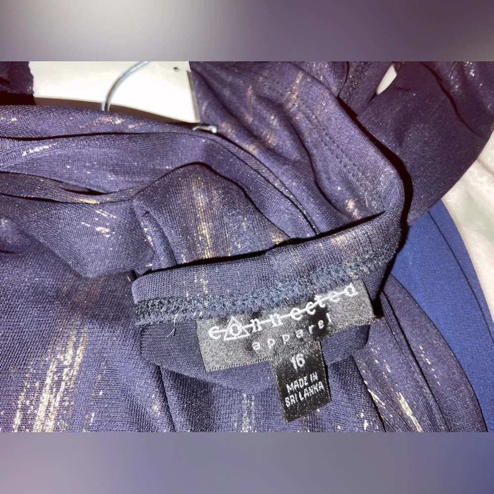 Connected Apparel black dress/gold Shimmer streaks size 16 not been worn newer. - Picture 5 of 6